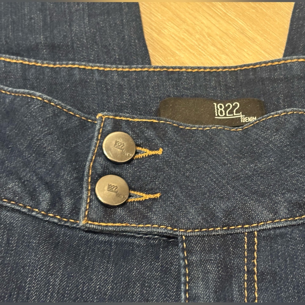 1822 Denim Sofi Vintage Extended Waist Tab Button Wide Leg Jean - Picture 8 of 10